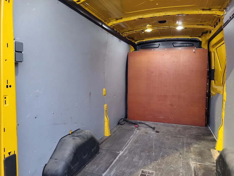 Ford Transit Transit L3H2 - 无侧窗厢式货车:图4 Ford Transit Transit L3H2 - 无侧窗厢式货车:图4