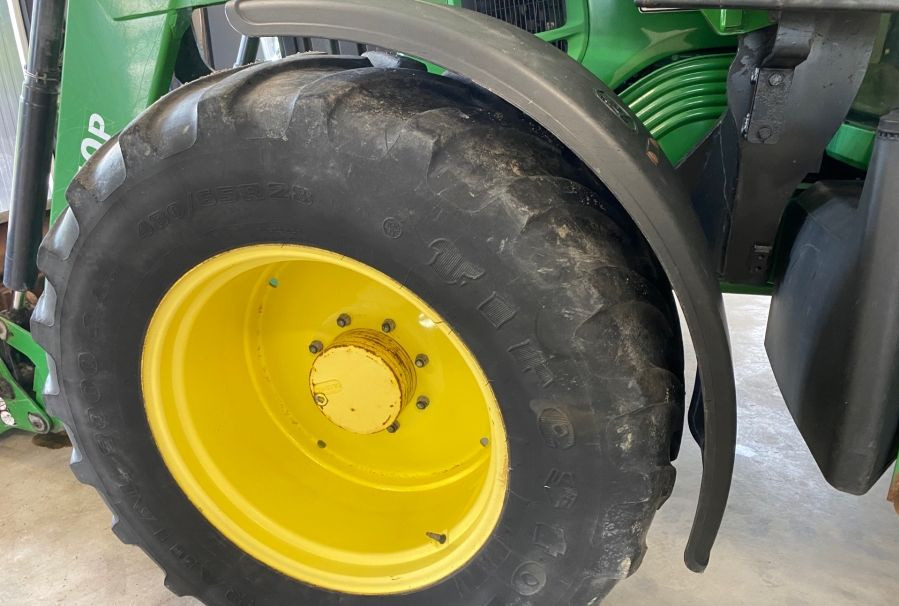 John Deere 6330 Premium - 拖拉机:图3 John Deere 6330 Premium - 拖拉机:图3