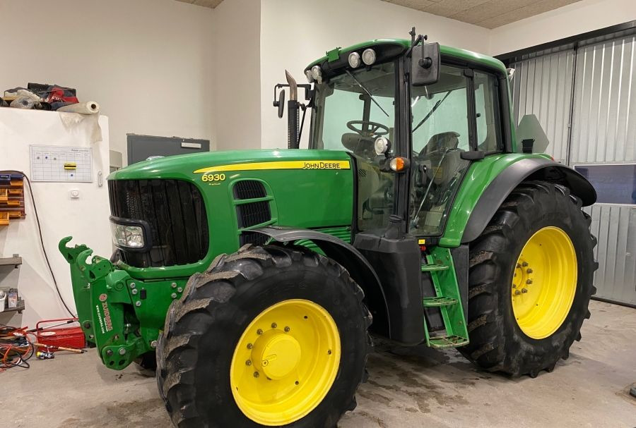 John Deere 6930 Premium - 拖拉机:图1 John Deere 6930 Premium - 拖拉机:图1