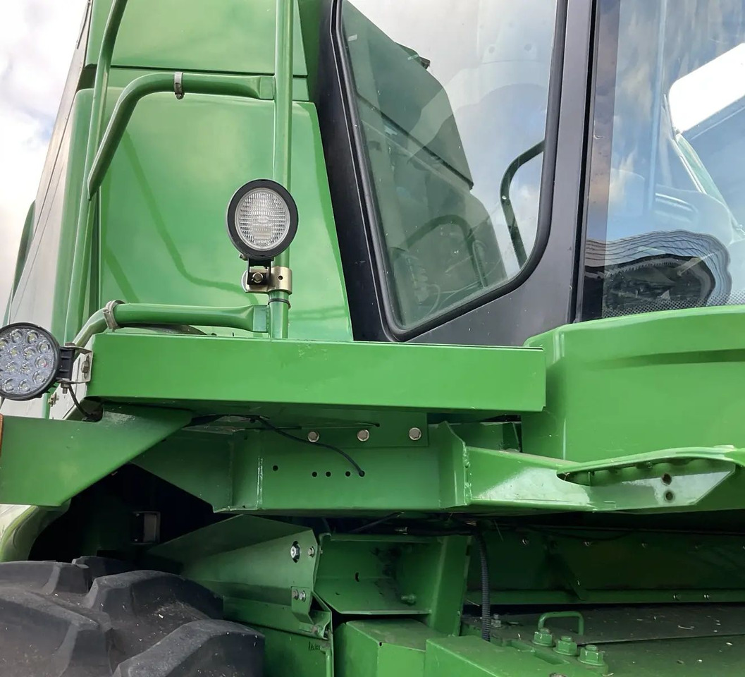 John Deere T560 - 联合收割机:图3 John Deere T560 - 联合收割机:图3