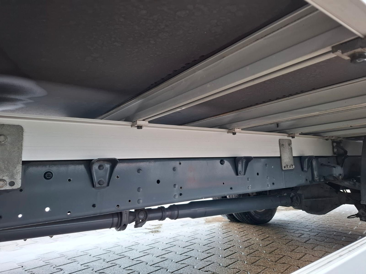 Iveco 72-210A8/P, Klima, Luft, HiMatic, LBW, RFK, - 侧帘货车:图5 Iveco 72-210A8/P, Klima, Luft, HiMatic, LBW, RFK, - 侧帘货车:图5