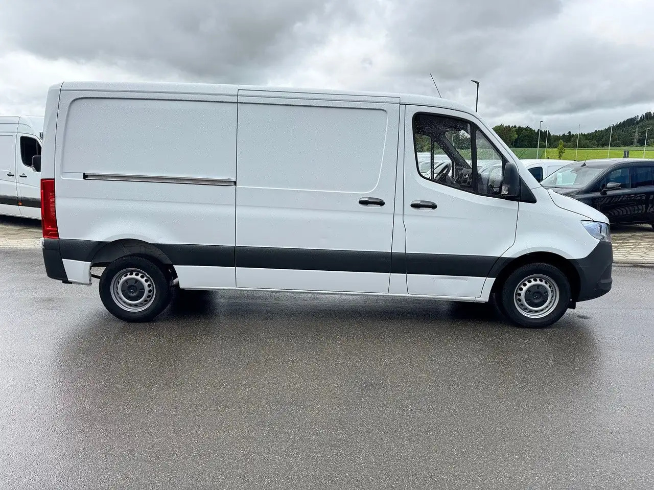 Mercedes-Benz Sprinter 215 CDI Flach Lang Klima FWD - 无侧窗厢式货车:图4 Mercedes-Benz Sprinter 215 CDI Flach Lang Klima FWD - 无侧窗厢式货车:图4