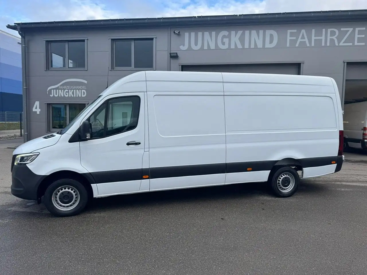 Mercedes-Benz Sprinter 317 CDI Maxi Lang LED MBUX Klima - 无侧窗厢式货车:图1 Mercedes-Benz Sprinter 317 CDI Maxi Lang LED MBUX Klima - 无侧窗厢式货车:图1