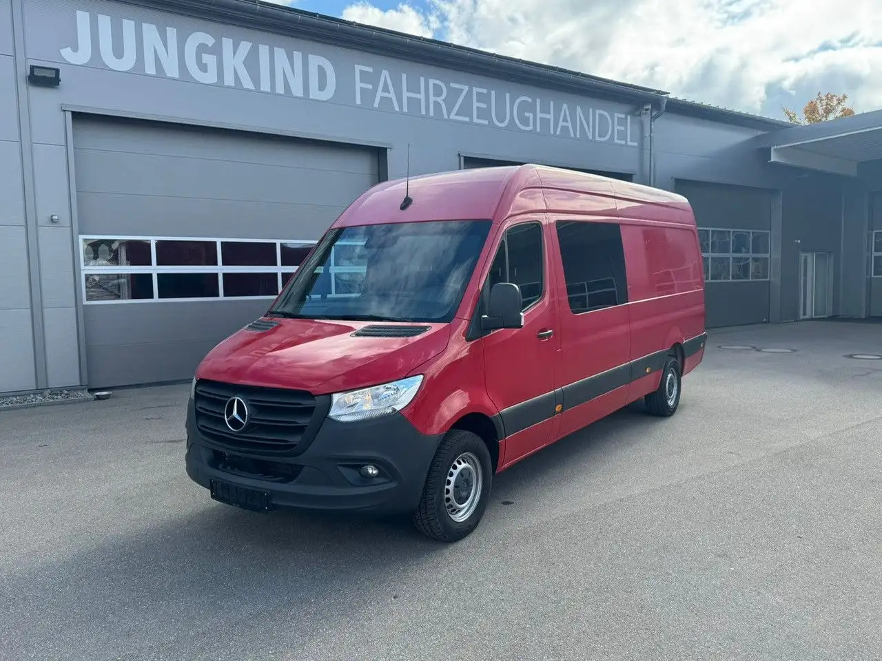 Mercedes-Benz Sprinter 317 CDI Maxi Lang Mixto AHK 3,5t MBUX - 无侧窗厢式货车, 康比货车:图1 Mercedes-Benz Sprinter 317 CDI Maxi Lang Mixto AHK 3,5t MBUX - 无侧窗厢式货车, 康比货车:图1