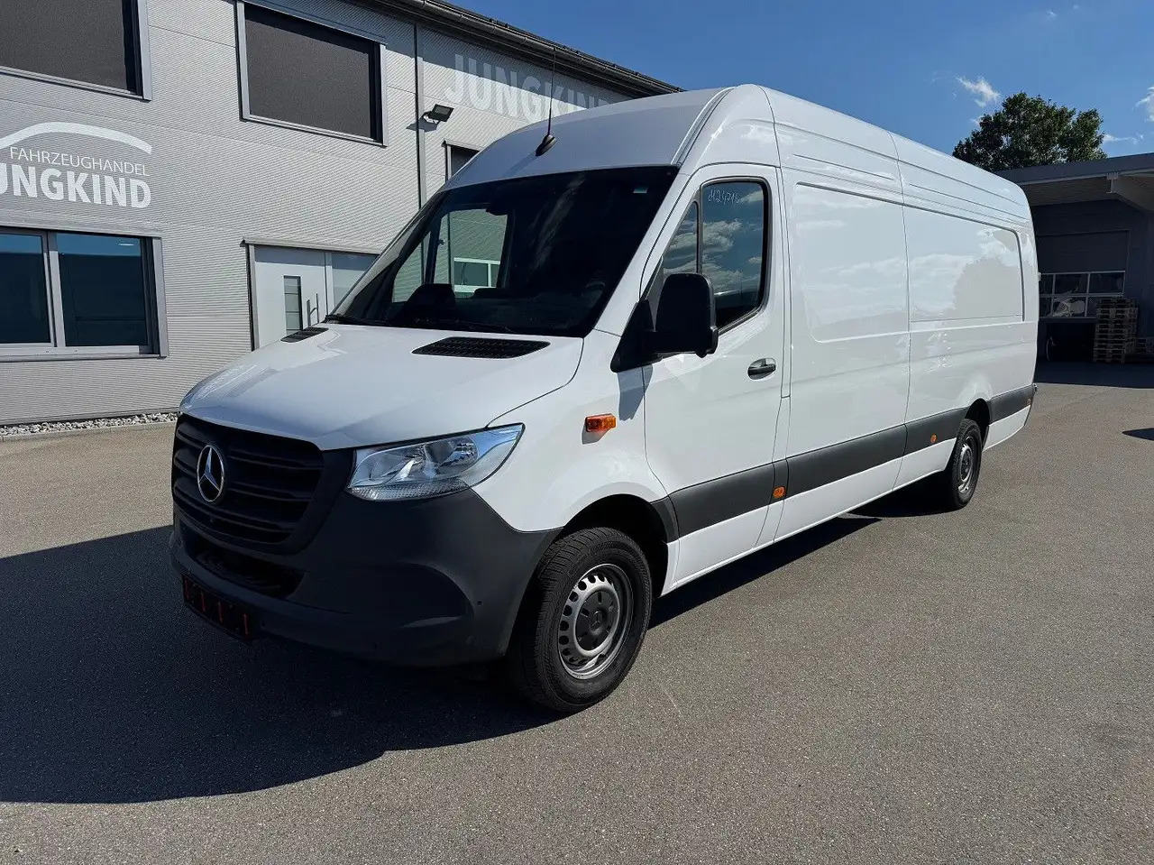 Mercedes-Benz Sprinter 317 CDI Maxi Lang XXL Extralang MBUX - 无侧窗厢式货车:图1 Mercedes-Benz Sprinter 317 CDI Maxi Lang XXL Extralang MBUX - 无侧窗厢式货车:图1