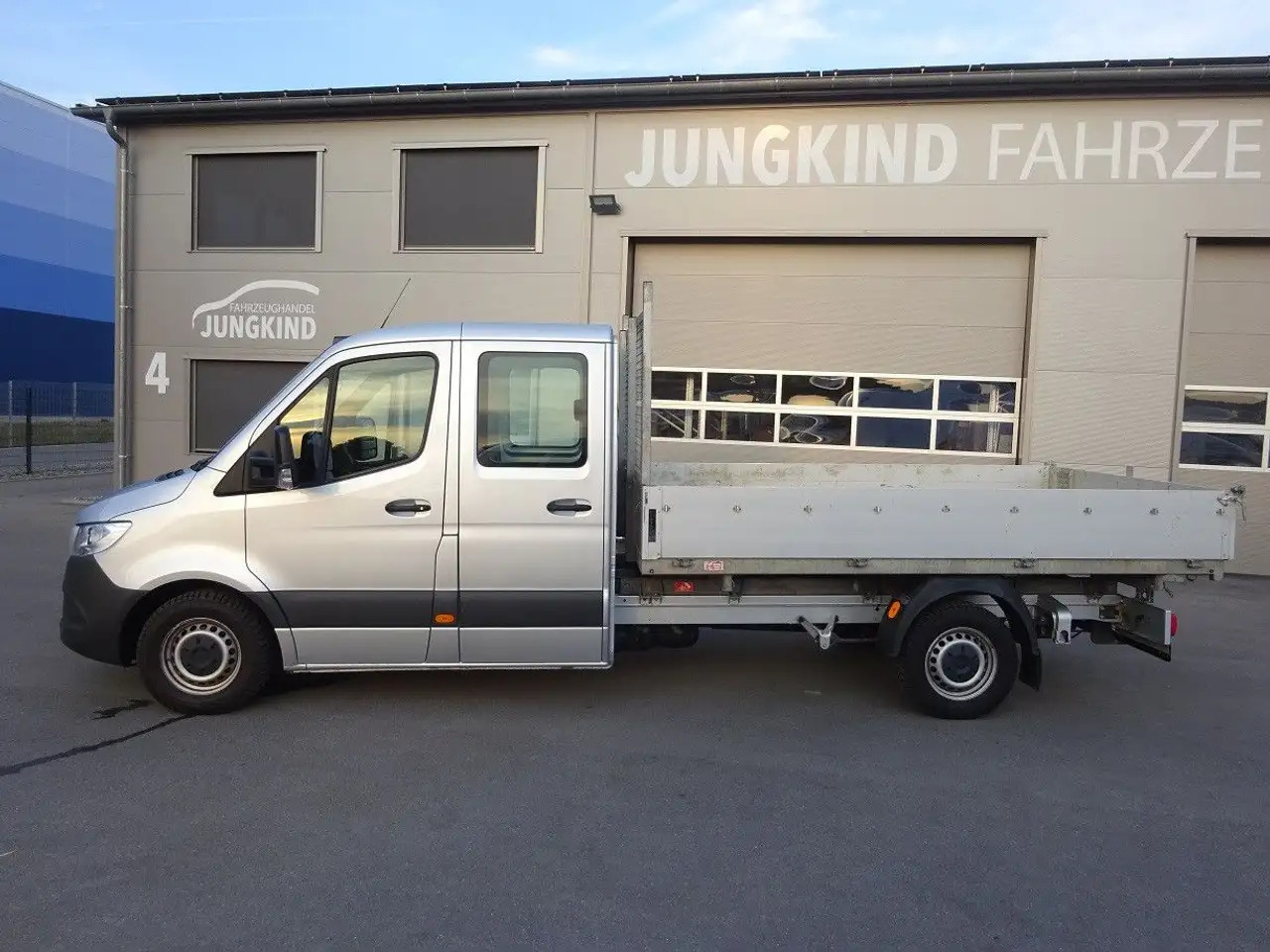 Mercedes-Benz Sprinter 319 CDI DoKa Maxi Kipper AHK 2,8t - 翻斗货车, 康比货车:图1 Mercedes-Benz Sprinter 319 CDI DoKa Maxi Kipper AHK 2,8t - 翻斗货车, 康比货车:图1