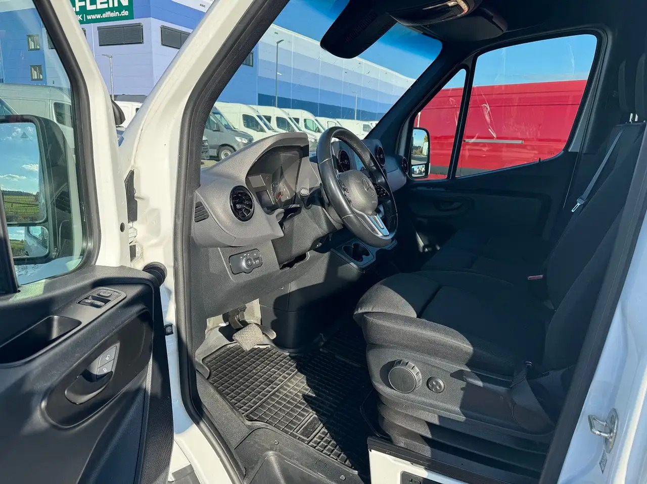 无侧窗厢式货车 Mercedes-Benz Sprinter 319 CDI Maxi Lang Extralang XXL LED:图10 无侧窗厢式货车 Mercedes-Benz Sprinter 319 CDI Maxi Lang Extralang XXL LED:图10