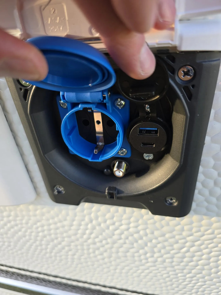 旅行拖车 Wohnwagen Fendt Bianco Activ 515 SKF volle Hütte：图17