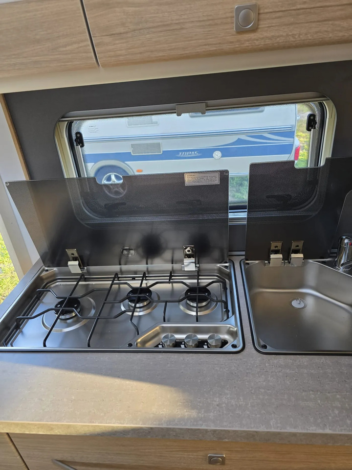 旅行拖车 Wohnwagen Fendt Bianco Activ 515 SKF volle Hütte：图7