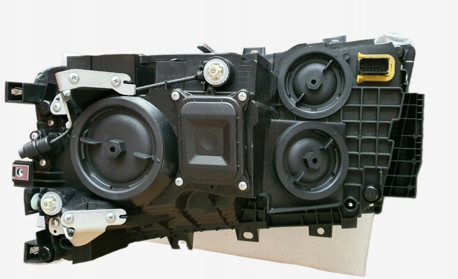 NOWY REFLEKTOR PRAWY SCANIA L,P,G,R,S - 前照灯 适用于 卡车:图3 NOWY REFLEKTOR PRAWY SCANIA L,P,G,R,S - 前照灯 适用于 卡车:图3