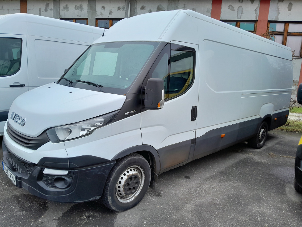 IVECO Daily 35S14 - 厢式货车:图2 IVECO Daily 35S14 - 厢式货车:图2
