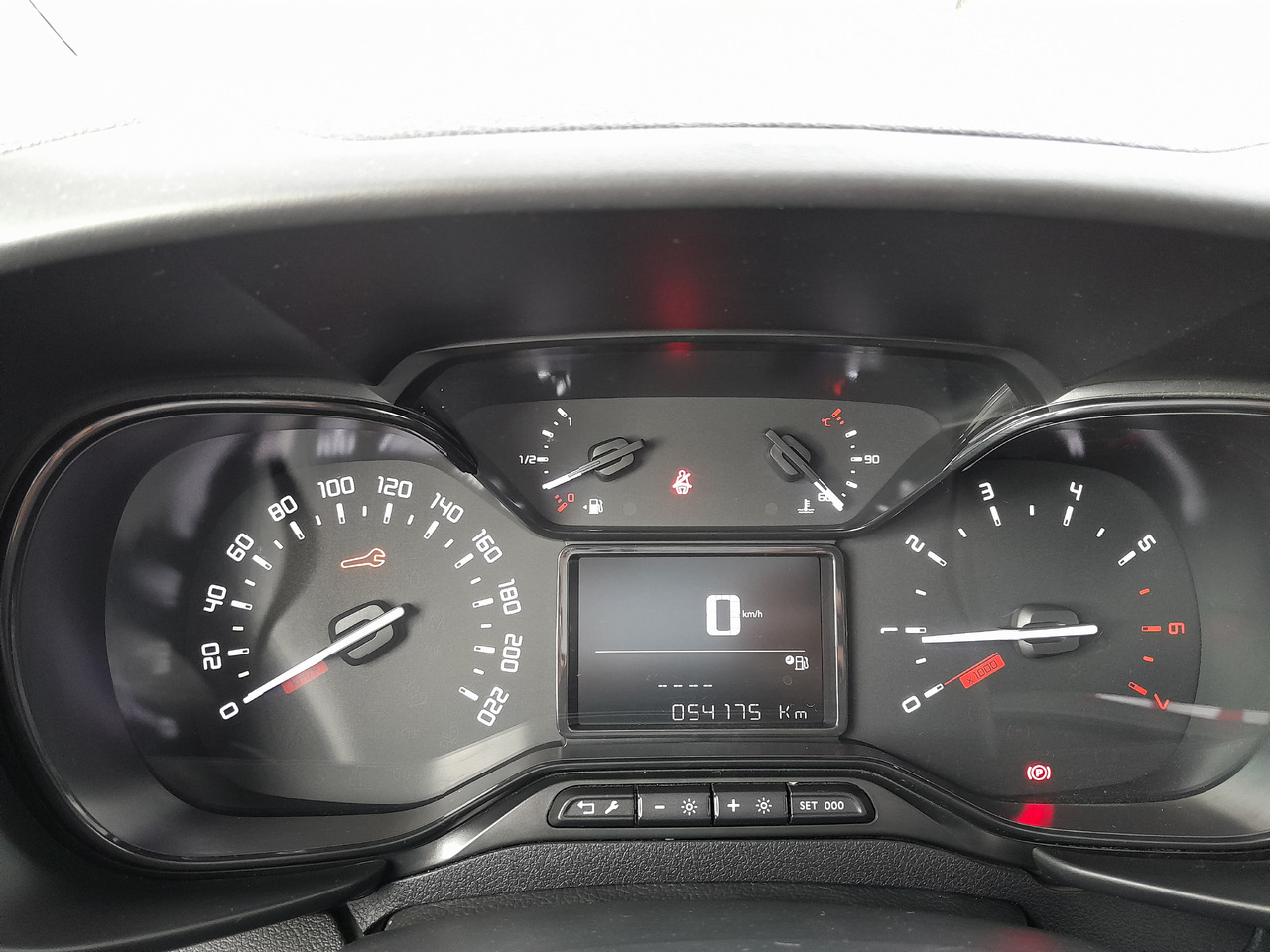 TOYOTA 1.5 City Active 3 Business - 紧凑型面包车:图5 TOYOTA 1.5 City Active 3 Business - 紧凑型面包车:图5