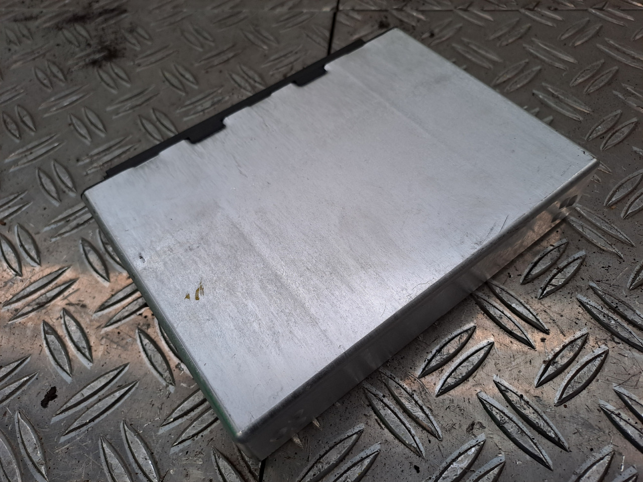 Gebrauchtes MAN TGX 26.440 Steuergerät Fahrzeugführungs - Rechner, Artikel - Nr. : 81.25805 - 7088 - ECU 适用于 卡车:图4 Gebrauchtes MAN TGX 26.440 Steuergerät Fahrzeugführungs - Rechner, Artikel - Nr. : 81.25805 - 7088 - ECU 适用于 卡车:图4