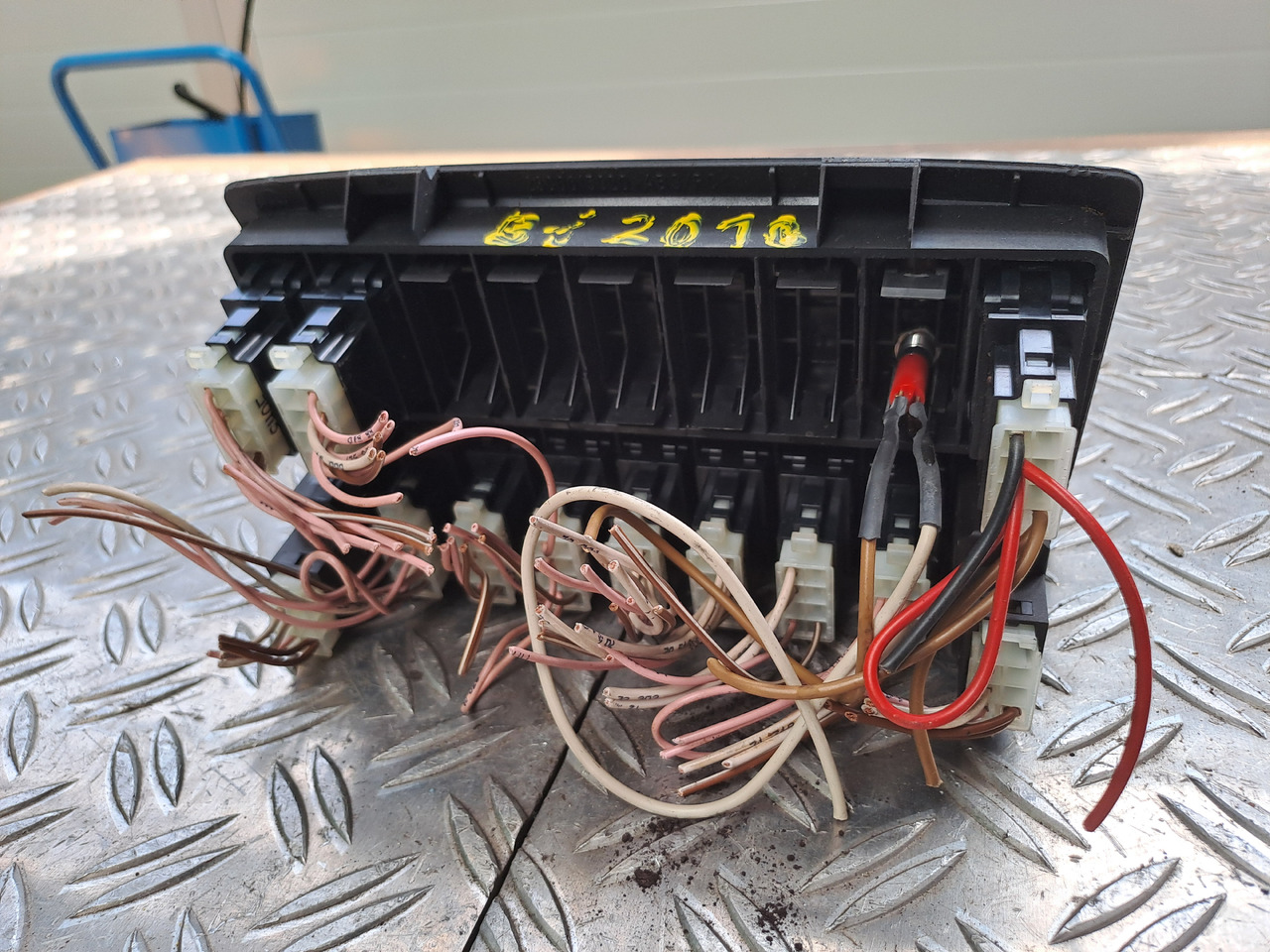 Gebrauchtes MAN TGX 26.480 Steuergerät ECAS Luftfederung , Artikel - Nr. : 81.25525 - 0211 - ECU 适用于 卡车:图3 Gebrauchtes MAN TGX 26.480 Steuergerät ECAS Luftfederung , Artikel - Nr. : 81.25525 - 0211 - ECU 适用于 卡车:图3