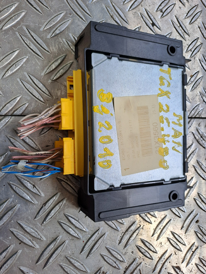 Gebrauchtes MAN TGX 26.480 Steuergerät ECAS Luftfederung , Artikel - Nr. : 81.25811 - 7020 - ECU 适用于 卡车:图3 Gebrauchtes MAN TGX 26.480 Steuergerät ECAS Luftfederung , Artikel - Nr. : 81.25811 - 7020 - ECU 适用于 卡车:图3