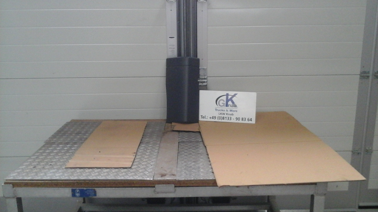 Neuwertige Kotflügelverlängerung MAN TGM / TG3 rechts, Artikel - Nr.: 81.61211 - 0158 - 挡泥板 适用于 卡车:图1 Neuwertige Kotflügelverlängerung MAN TGM / TG3 rechts, Artikel - Nr.: 81.61211 - 0158 - 挡泥板 适用于 卡车:图1