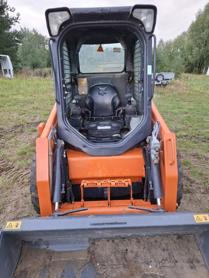 BOBCAT S450 - 滑移装载机:图3 BOBCAT S450 - 滑移装载机:图3