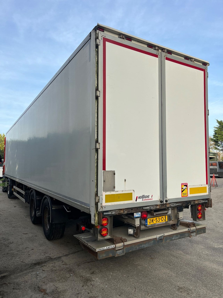 LAG 0-2-33 - 封闭厢式半拖车:图4 LAG 0-2-33 - 封闭厢式半拖车:图4