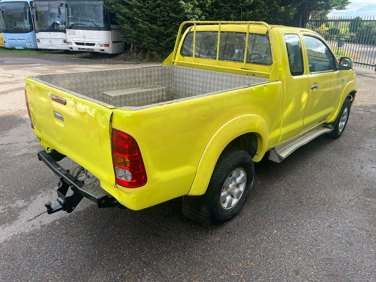 Toyota Hilux NO Registration - 皮卡车:图3 Toyota Hilux NO Registration - 皮卡车:图3