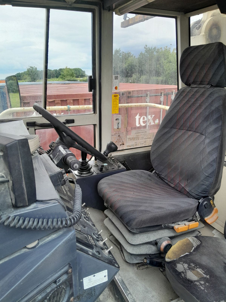 TEREX PPM FCH 55 - 前移式堆垛机:图5 TEREX PPM FCH 55 - 前移式堆垛机:图5