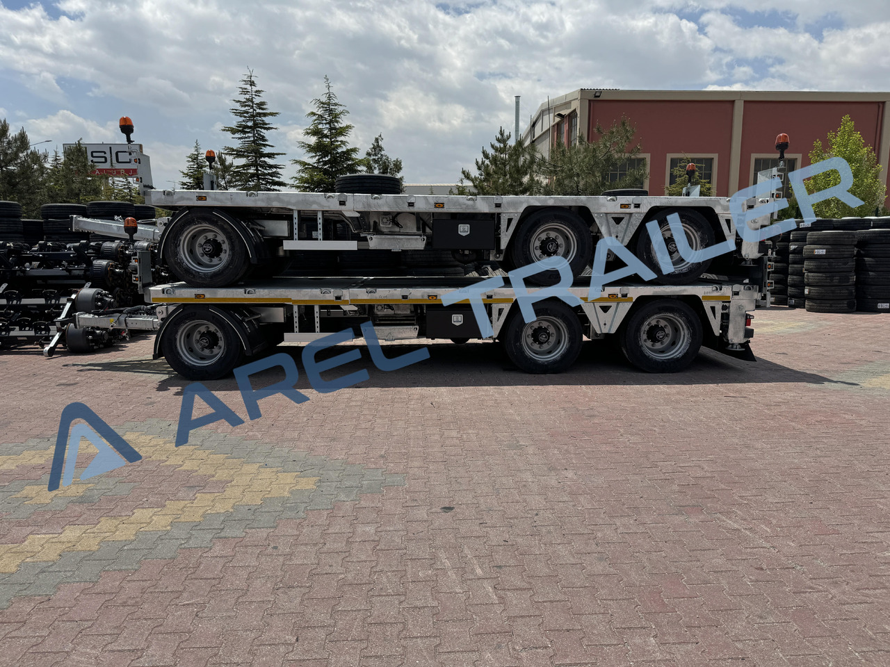 AREL TRAILER 2+1 AXLE DRAWBAR REMORQUE TRAILER - 低装载拖车:图2 AREL TRAILER 2+1 AXLE DRAWBAR REMORQUE TRAILER - 低装载拖车:图2