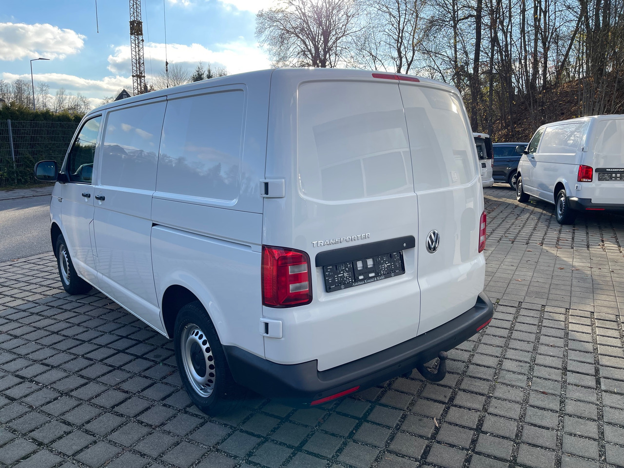 VOLKSWAGEN T6 Transporter Klima/PDC/AHK/Standheizung - 无侧窗厢式货车:图5 VOLKSWAGEN T6 Transporter Klima/PDC/AHK/Standheizung - 无侧窗厢式货车:图5