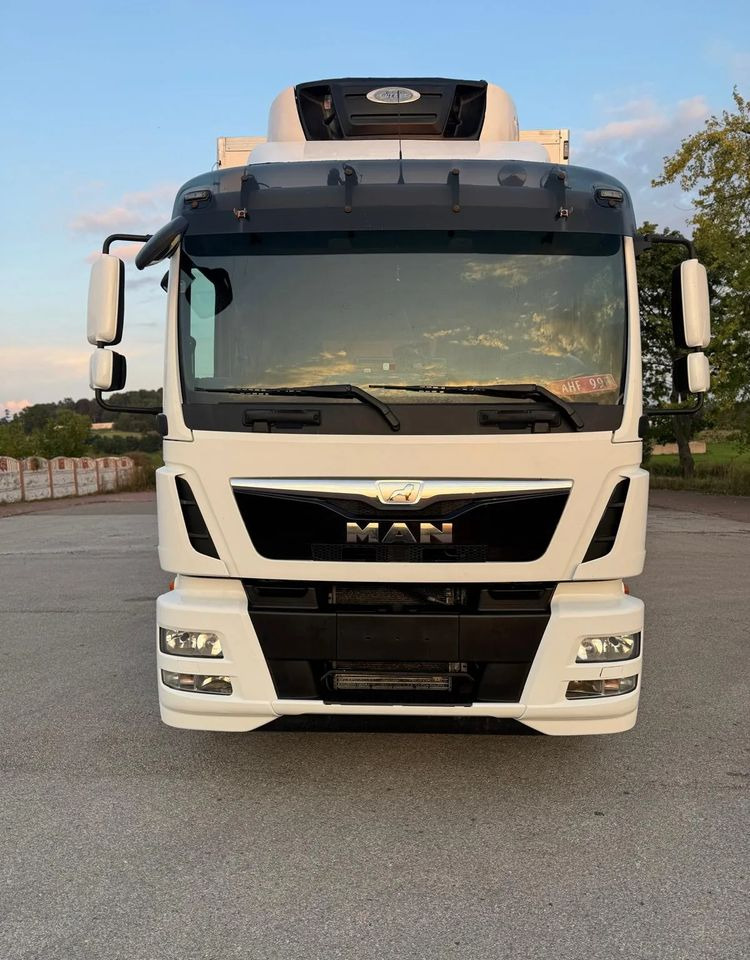 MAN TGM18.290 4x2 ACC/ CHłODNIA Z WINDĄ /CARRIER 850MT /SYPIALKA / EURO6/ASO - 冷藏车:图3 MAN TGM18.290 4x2 ACC/ CHłODNIA Z WINDĄ /CARRIER 850MT /SYPIALKA / EURO6/ASO - 冷藏车:图3