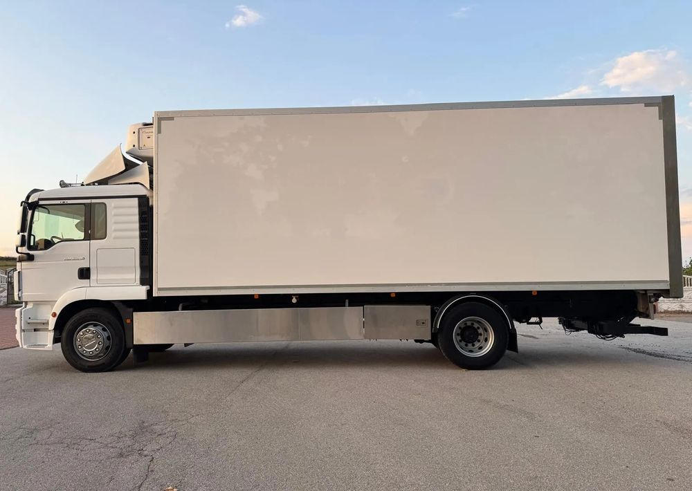 冷藏车 MAN TGM18.290 4x2 ACC/ CHłODNIA Z WINDĄ /CARRIER 850MT /SYPIALKA / EURO6/ASO:图11 冷藏车 MAN TGM18.290 4x2 ACC/ CHłODNIA Z WINDĄ /CARRIER 850MT /SYPIALKA / EURO6/ASO:图11