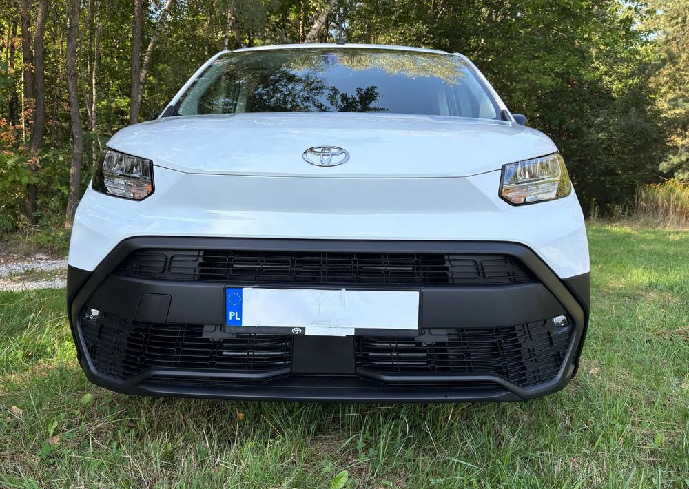 Toyota Proace City Verso 1.5 D-4D Combi - 紧凑型面包车:图2 Toyota Proace City Verso 1.5 D-4D Combi - 紧凑型面包车:图2