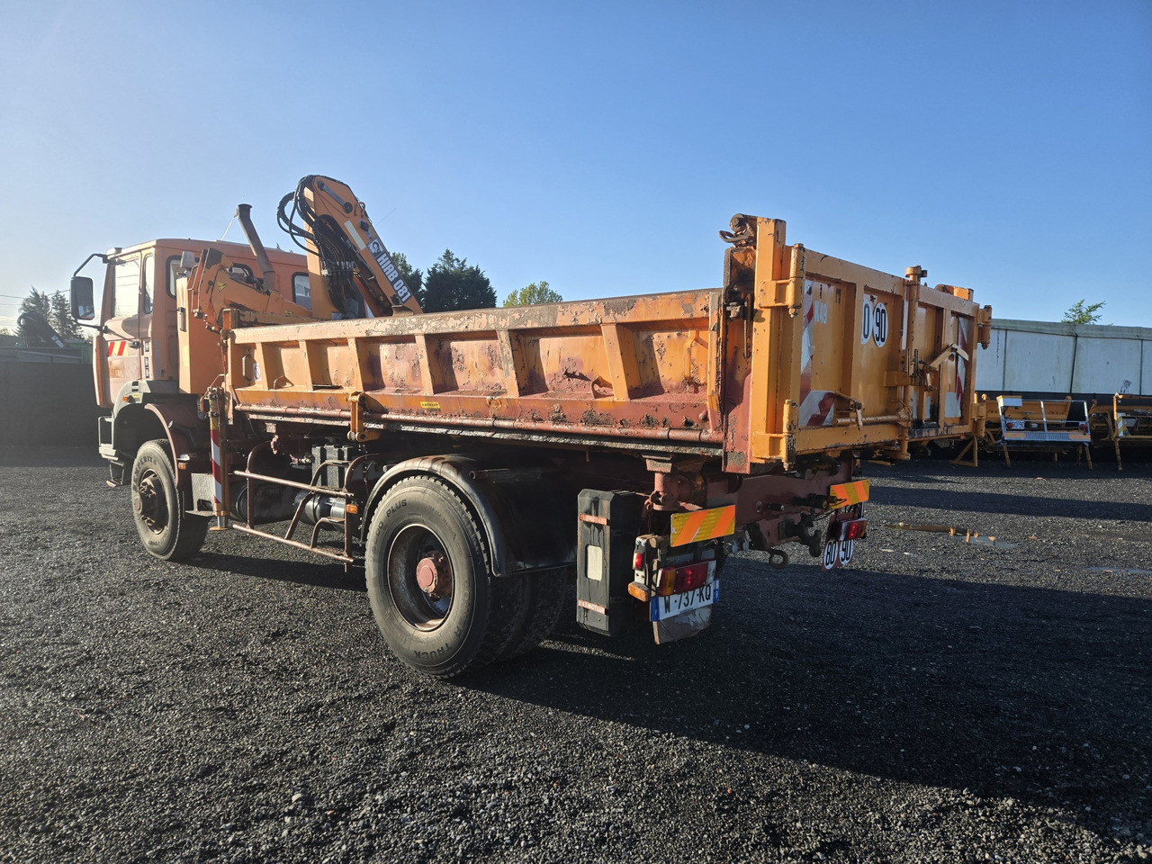 Renault G300 / 4x4 - 翻斗车, 起重车:图5 Renault G300 / 4x4 - 翻斗车, 起重车:图5