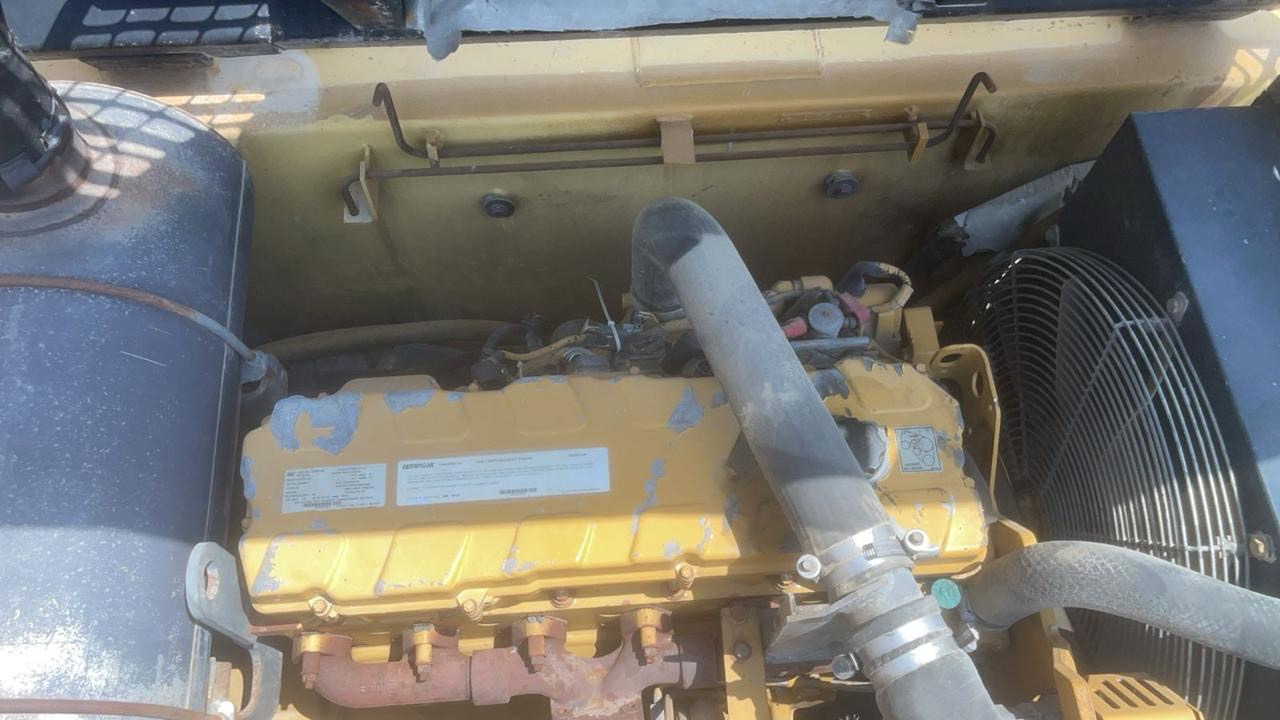 CATERPILLAR 330C - 履带式挖掘机:图3 CATERPILLAR 330C - 履带式挖掘机:图3