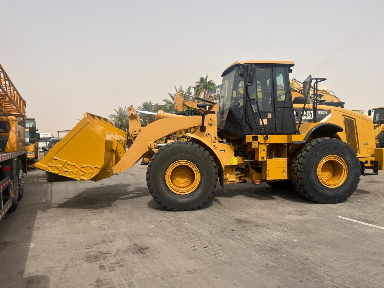CATERPILLAR 950H - 轮式装载机:图1 CATERPILLAR 950H - 轮式装载机:图1