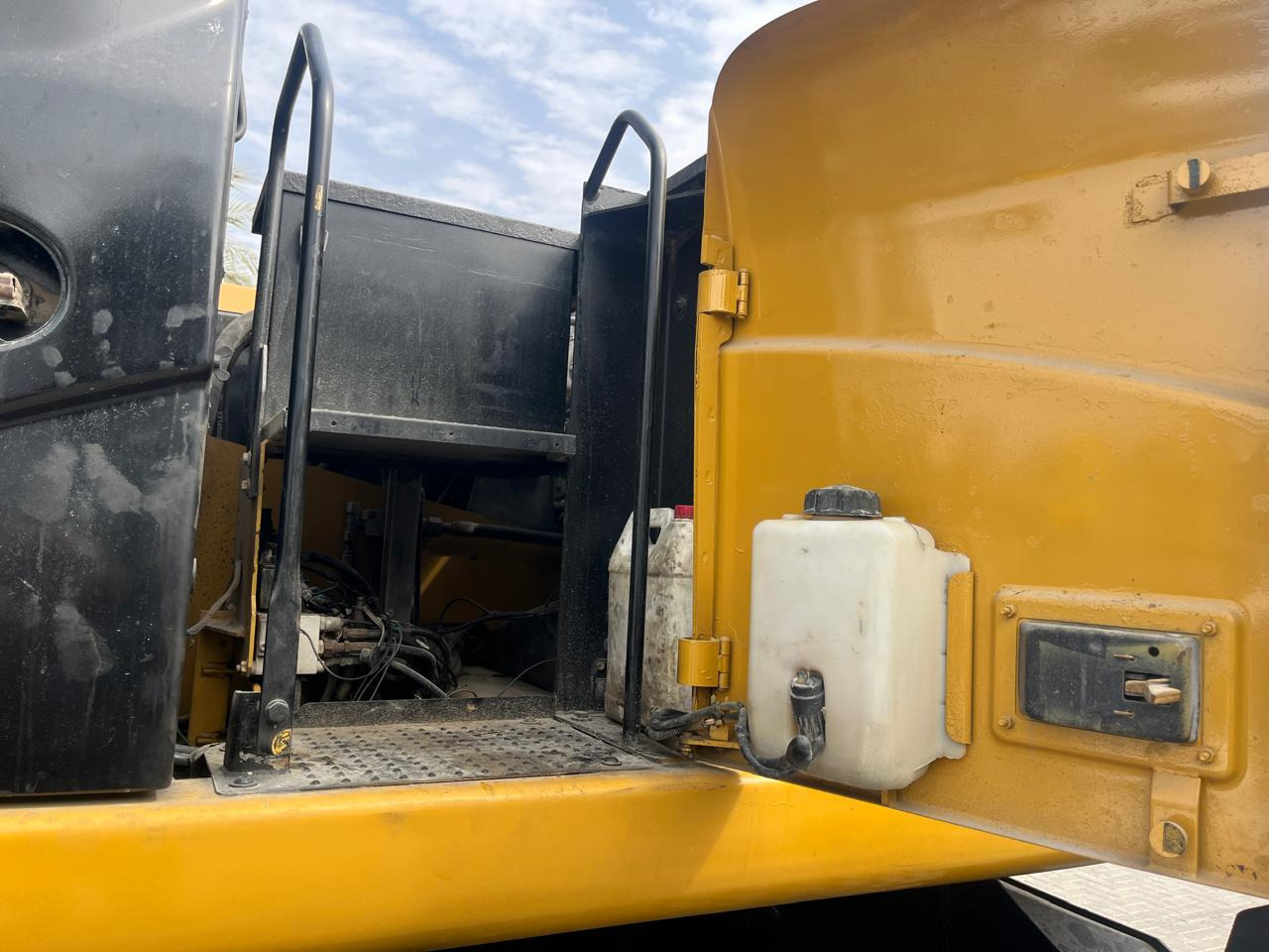 轮式挖掘机 CATERPILLAR M318D:图9 轮式挖掘机 CATERPILLAR M318D:图9