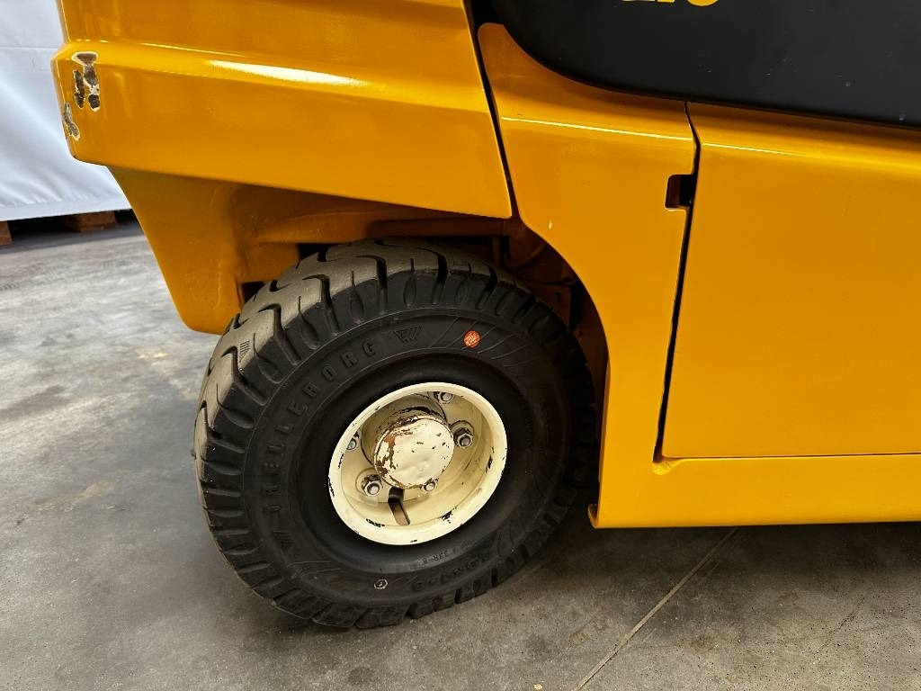 Yale ERP35VL - 电动叉车:图3 Yale ERP35VL - 电动叉车:图3