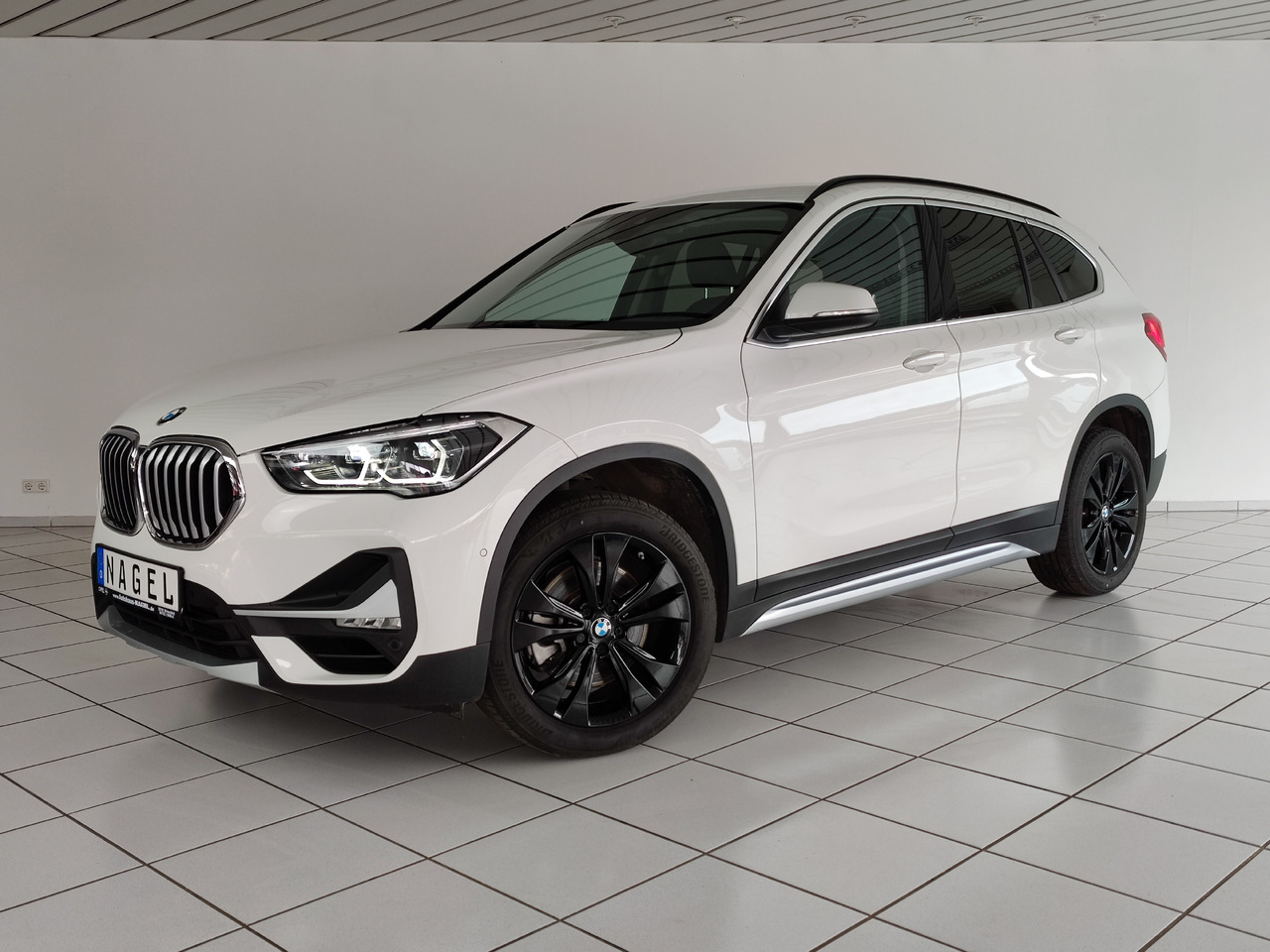 BMW X1 xDrive 20 i xLine Navi Rükam Leder DAB - 越野车:图1 BMW X1 xDrive 20 i xLine Navi Rükam Leder DAB - 越野车:图1