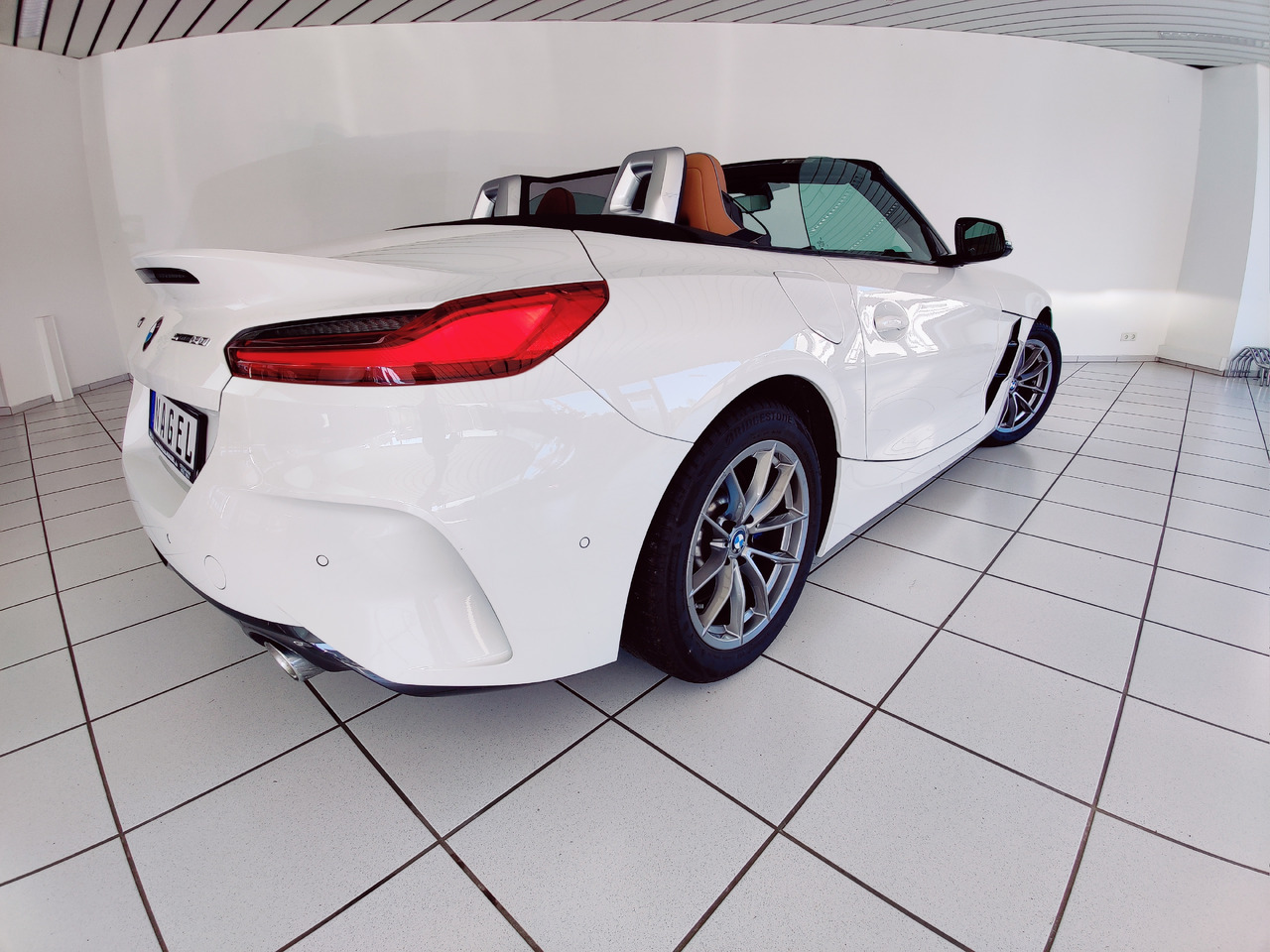 BMW Z4 sDrive 30 i M Sport Roadster Kam Head-Up Leder - 敞篷车:图5 BMW Z4 sDrive 30 i M Sport Roadster Kam Head-Up Leder - 敞篷车:图5