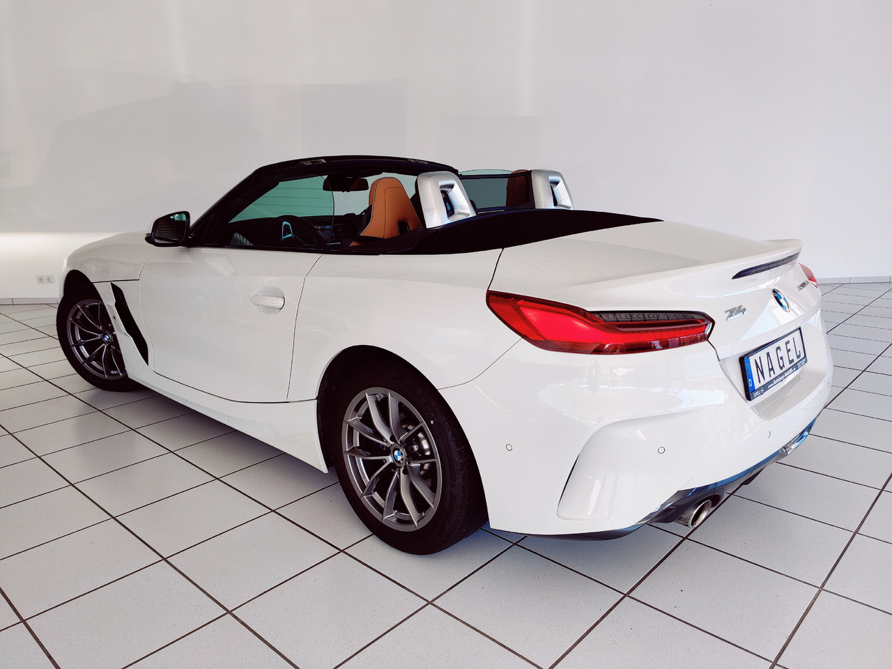 BMW Z4 sDrive 30 i M Sport Roadster Kam Head-Up Leder - 敞篷车:图4 BMW Z4 sDrive 30 i M Sport Roadster Kam Head-Up Leder - 敞篷车:图4
