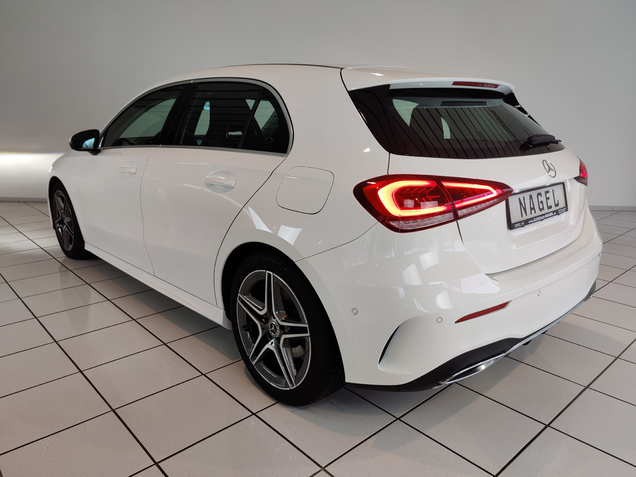 Mercedes-Benz A 200 7G-DCT AMG Line Kamera Navi LED SHZ - 轿车:图5 Mercedes-Benz A 200 7G-DCT AMG Line Kamera Navi LED SHZ - 轿车:图5