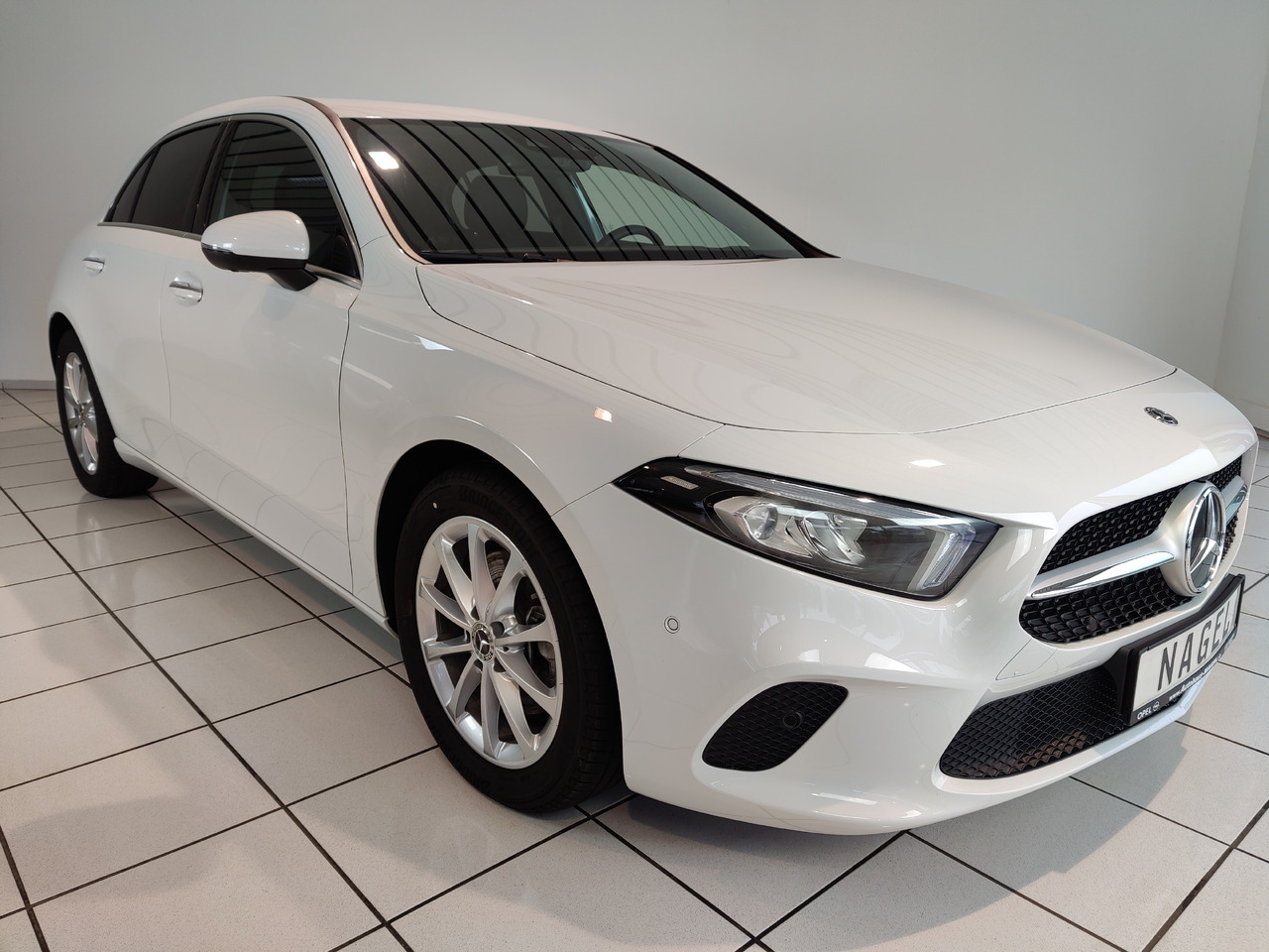 Mercedes-Benz A 220 7G-DCT Progressive Navi LED DAB Sondsystem - 旅行车:图2 Mercedes-Benz A 220 7G-DCT Progressive Navi LED DAB Sondsystem - 旅行车:图2