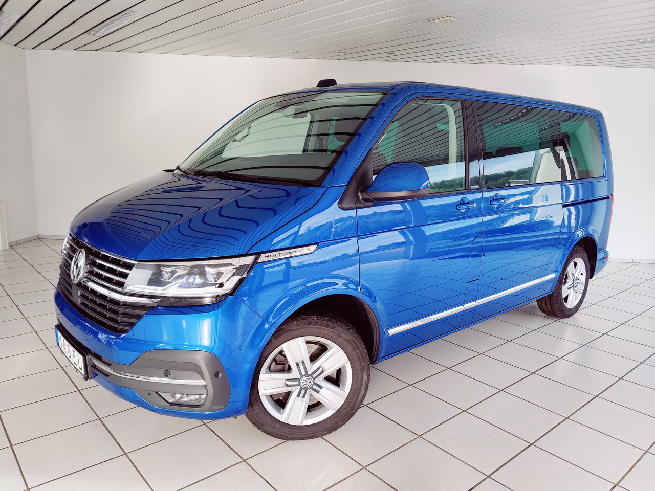Volkswagen T6.1 Multivan Cruise*DAB+*Rükam*Standheizung*AHK Cruise FWD - 小型巴士, 小型客车:图1 Volkswagen T6.1 Multivan Cruise*DAB+*Rükam*Standheizung*AHK Cruise FWD - 小型巴士, 小型客车:图1