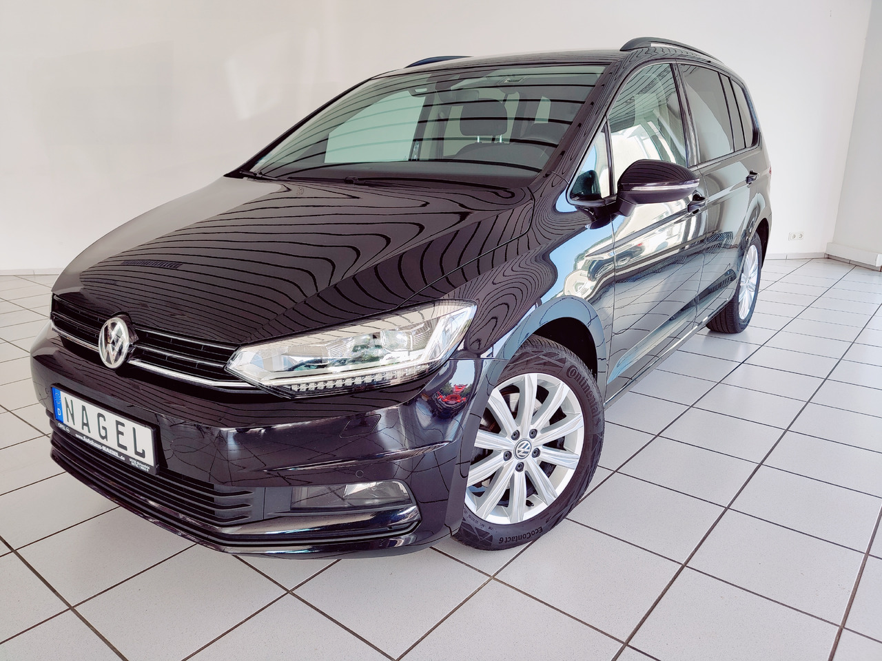 Volkswagen Touran Highline BMT/Start-Stopp Navi Licht RüKam - 汽车:图1 Volkswagen Touran Highline BMT/Start-Stopp Navi Licht RüKam - 汽车:图1