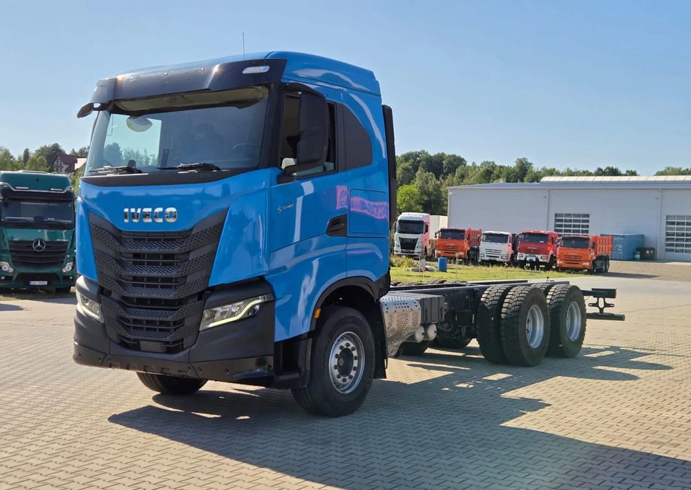 Iveco S-WAY - 驾驶室底盘卡车:图1 Iveco S-WAY - 驾驶室底盘卡车:图1