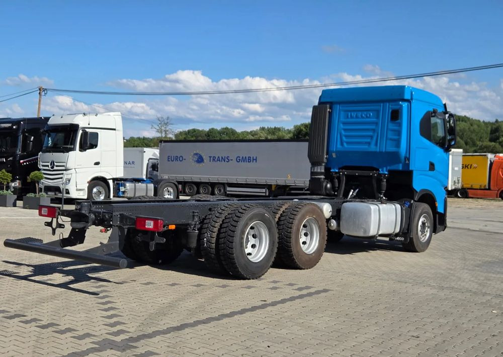 Iveco S-WAY - 驾驶室底盘卡车:图4 Iveco S-WAY - 驾驶室底盘卡车:图4