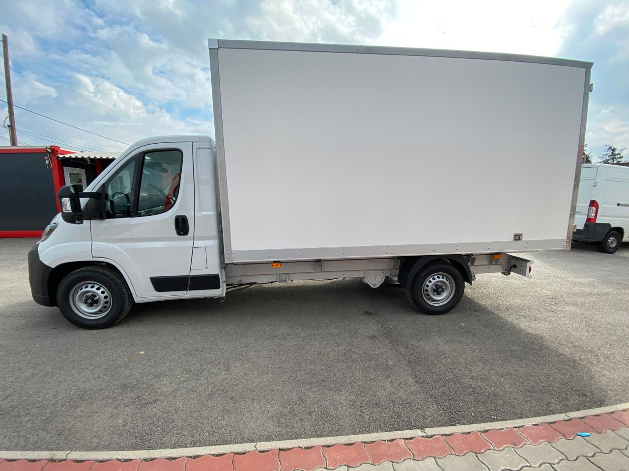 Fiat Ducato KOFFER - 厢式货车:图3 Fiat Ducato KOFFER - 厢式货车:图3