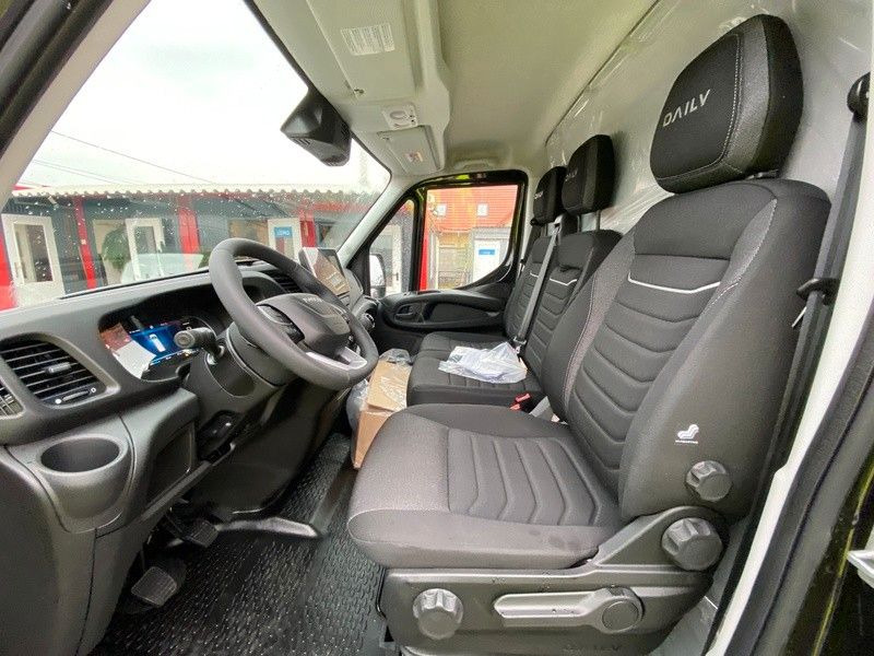 Iveco 35C18H - 无侧窗厢式货车:图4 Iveco 35C18H - 无侧窗厢式货车:图4