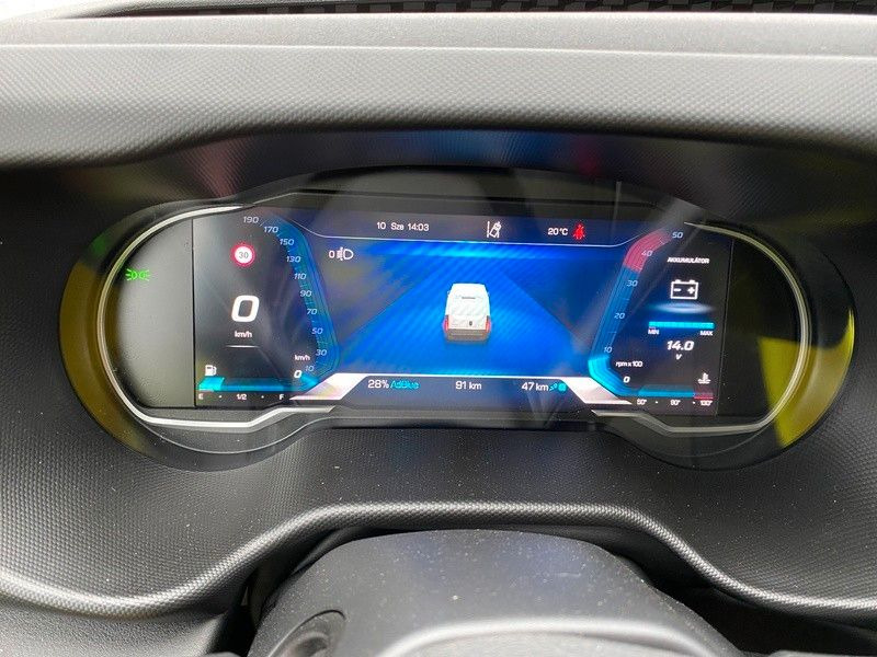 Iveco 35C18H - 无侧窗厢式货车:图2 Iveco 35C18H - 无侧窗厢式货车:图2