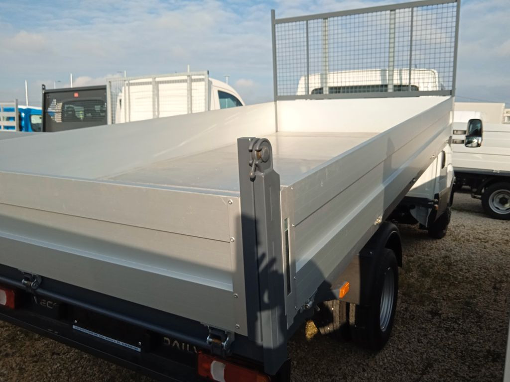 Iveco Daily 35C18H Dreiseitenkipper Iveco Daily 35C18H Dreiseitenkipper - 翻斗货车:图2 Iveco Daily 35C18H Dreiseitenkipper Iveco Daily 35C18H Dreiseitenkipper - 翻斗货车:图2