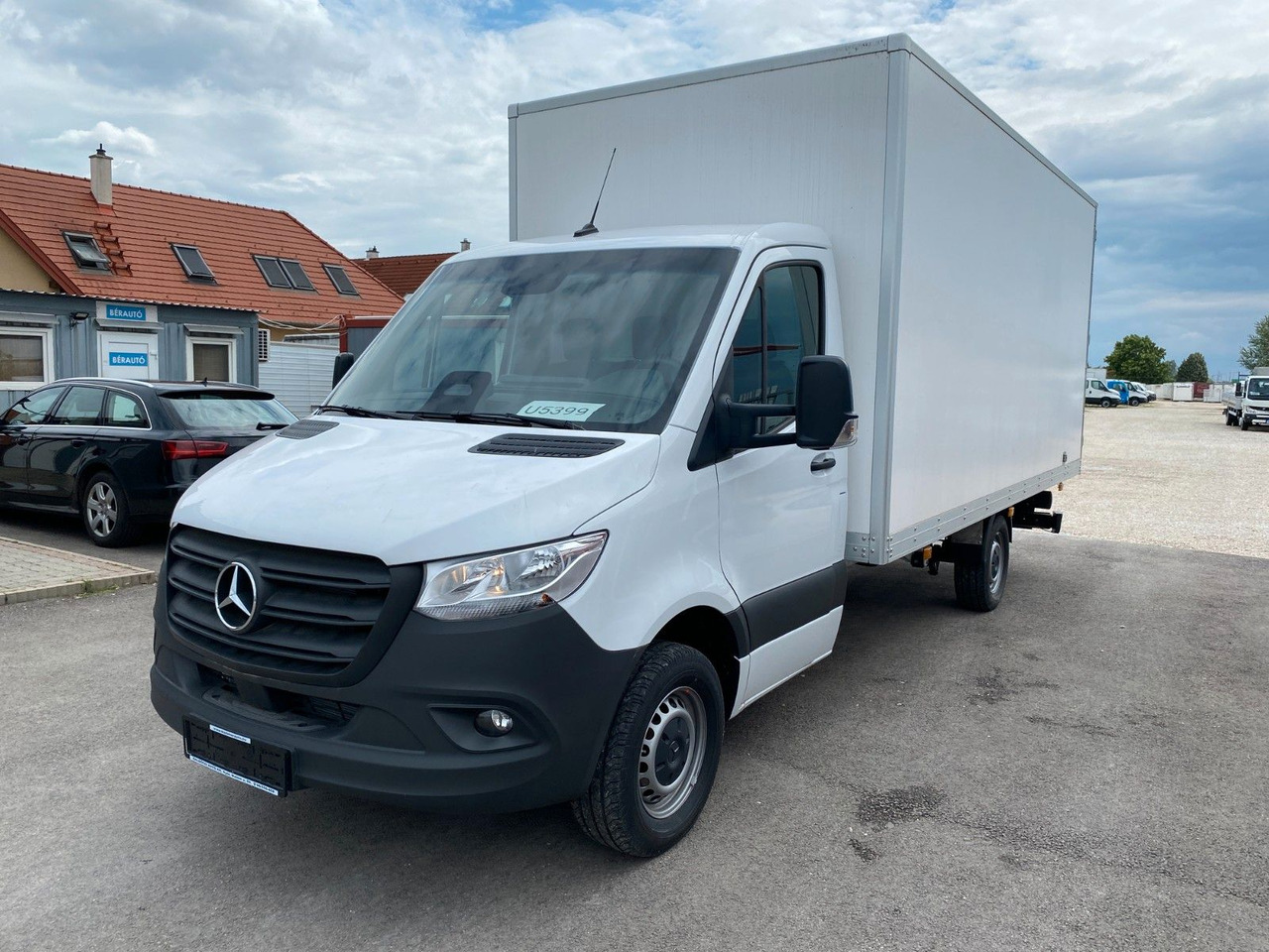 Mercedes-Benz Sprinter 319 Koffer - 厢式货车:图1 Mercedes-Benz Sprinter 319 Koffer - 厢式货车:图1