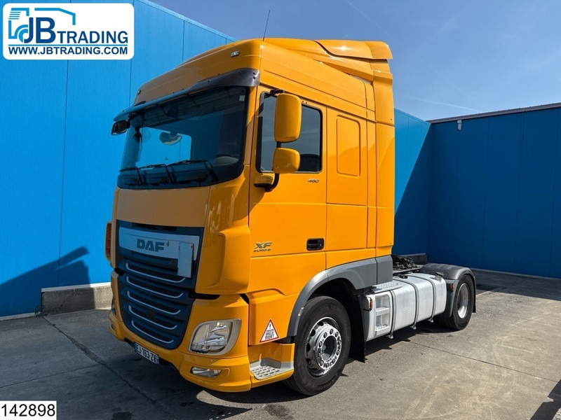 DAF XF 460 EURO 6, PTO - 牵引车:图1 DAF XF 460 EURO 6, PTO - 牵引车:图1
