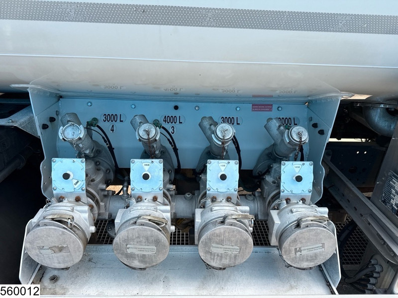 Iveco Eurocargo 190EL28 EURO 5, FUEL, 13390 liter, 4 Comp, Magyar - 罐车:图5 Iveco Eurocargo 190EL28 EURO 5, FUEL, 13390 liter, 4 Comp, Magyar - 罐车:图5